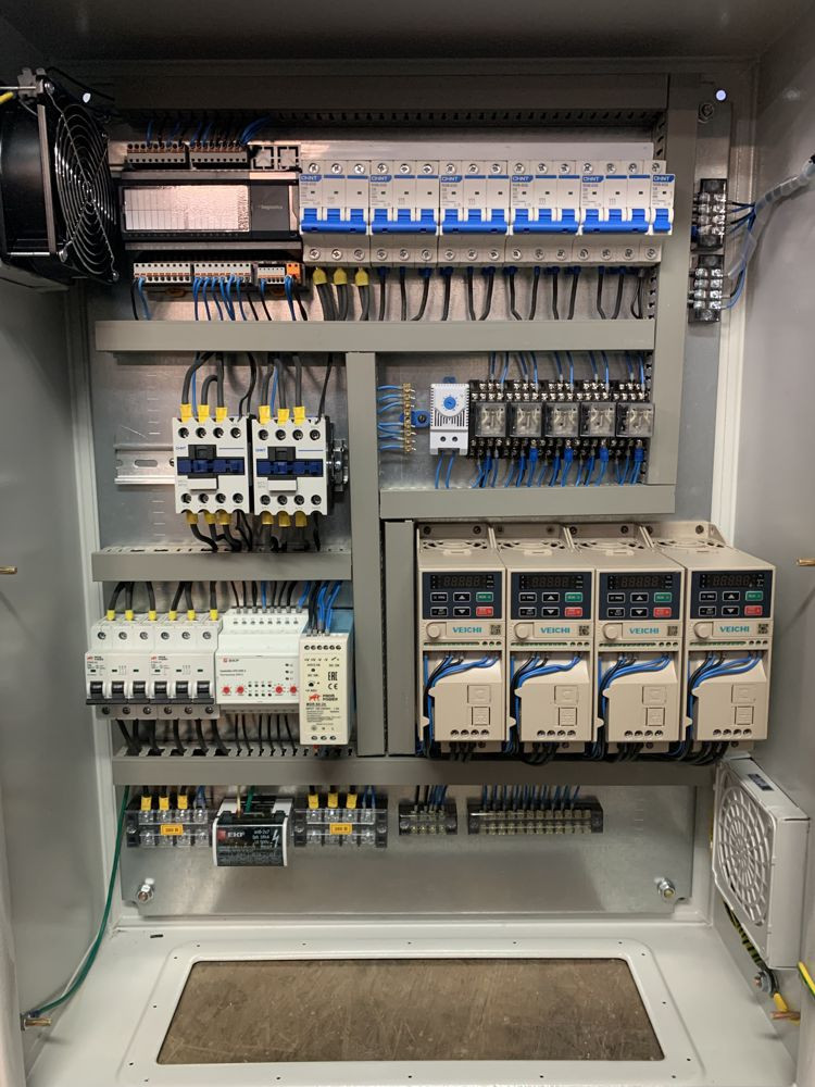 Шкаф управления четырьмя насосами с системой АВР - фото - 2